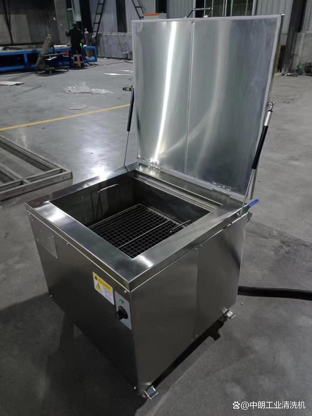 超声波清洗机在工业制造行业中的应用介绍